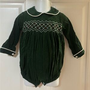 12M Remember Nguyen Green Blair Christmas smocked Long sleeve Bubble.  In EUC!